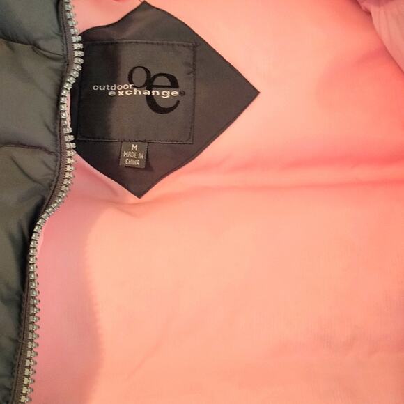 Outdoor Exchange Down Insulated Quilted Vest Wmn's Sz M Gray Pink Nylon Full Zip - Picture 8 of 12